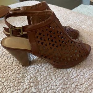 Really nice summer shoes and comfortable!